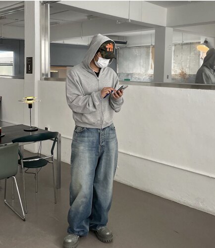 刷蜡蜡面廓形牛仔裤暴风雪秀款