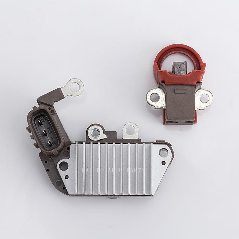 适用于现代60-7挖掘机洋马挖机14V12V汽车发电机调节器挖机调节器