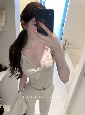 juanjuanyee【甜御选手】低胸深v蕾丝拼接纯欲针织性感吊带背心