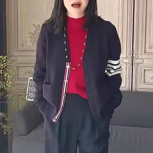 深圳南油＃2026早春新款香港巴黎五区AK拼色条纹V领宽松针织上衣