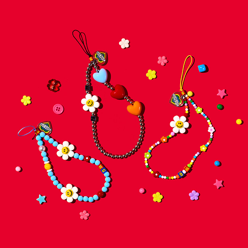 wigglewiggle短款手机挂链亚克力串珠花朵装饰钥匙扣包包挂件挂饰