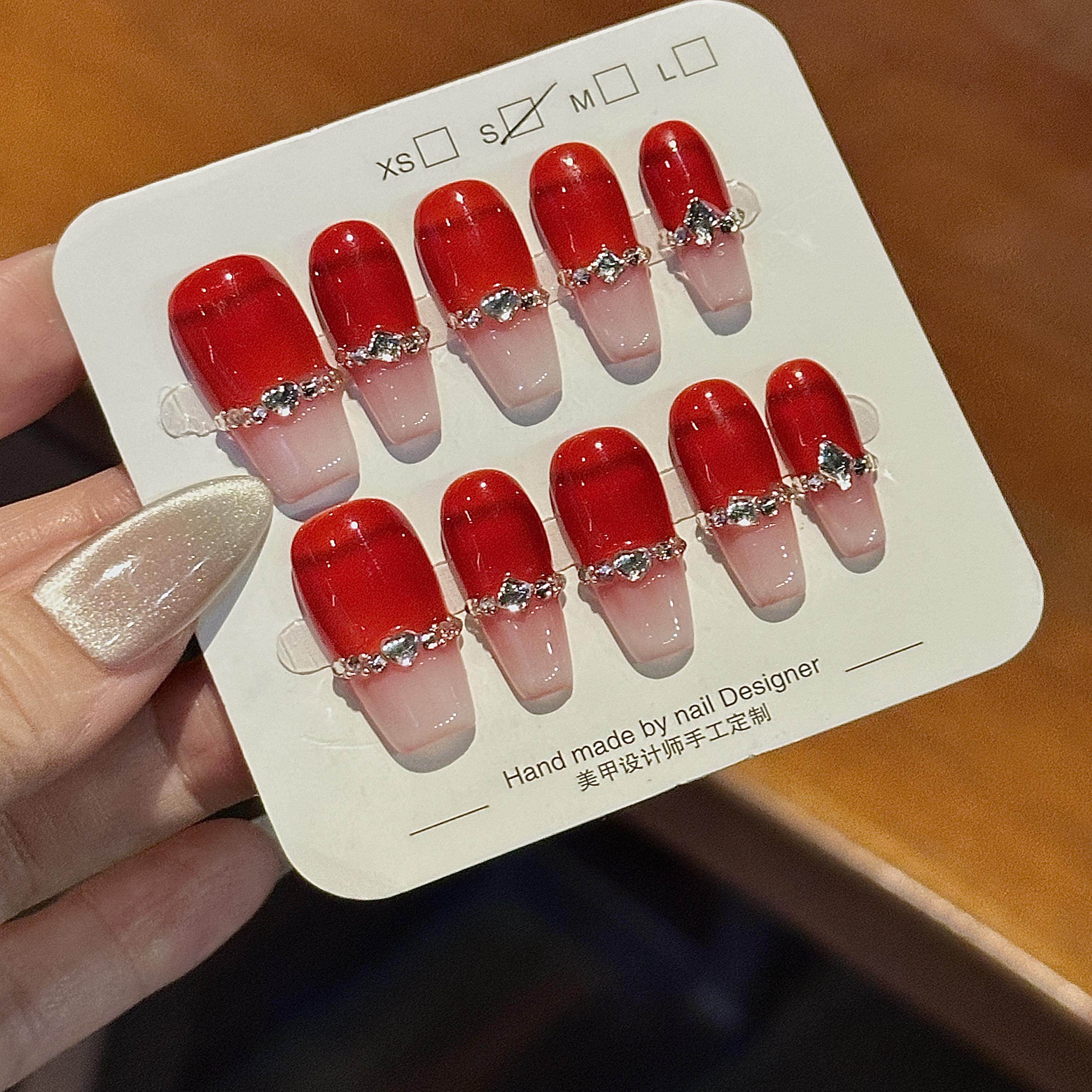 绯红女巫|丧仙系列酒红色圣诞春节手工美甲爱心钻女王高级穿戴甲,彩妆/香水/美妆工具,穿戴甲/甲片,淘宝优惠券,粉丝福利购,淘宝优惠卷