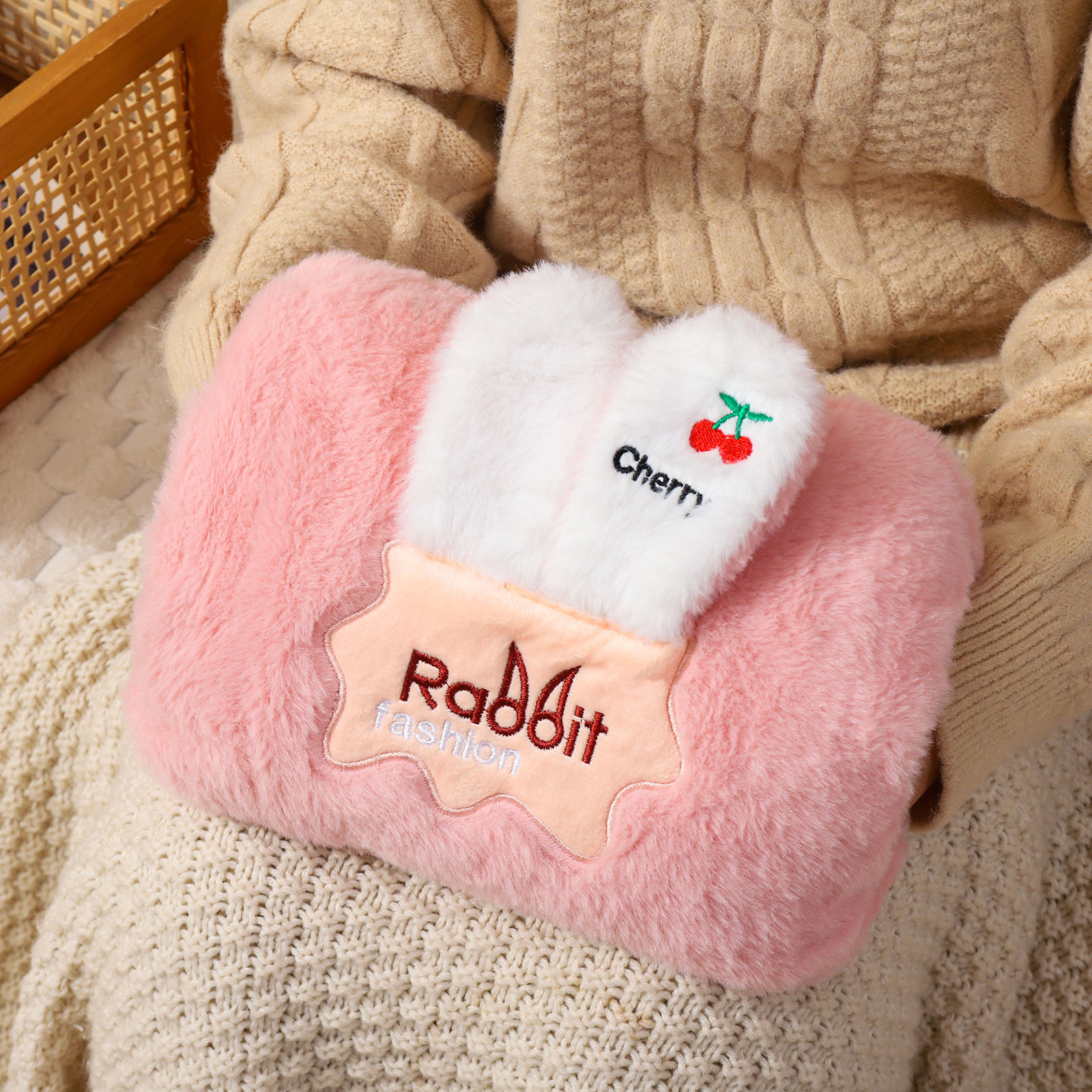 2025热水袋暖手宝充电暖水袋敷肚子腰电热宝暖手袋防爆毛绒暖宝宝