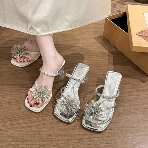 法式粗跟水钻凉拖鞋鞋女夏外穿2026新款绝美配裙子气质高跟0614k