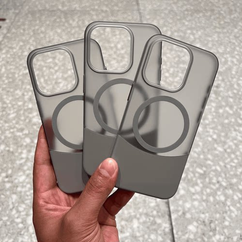 适用苹果15钛原色拼接半透磁吸壳