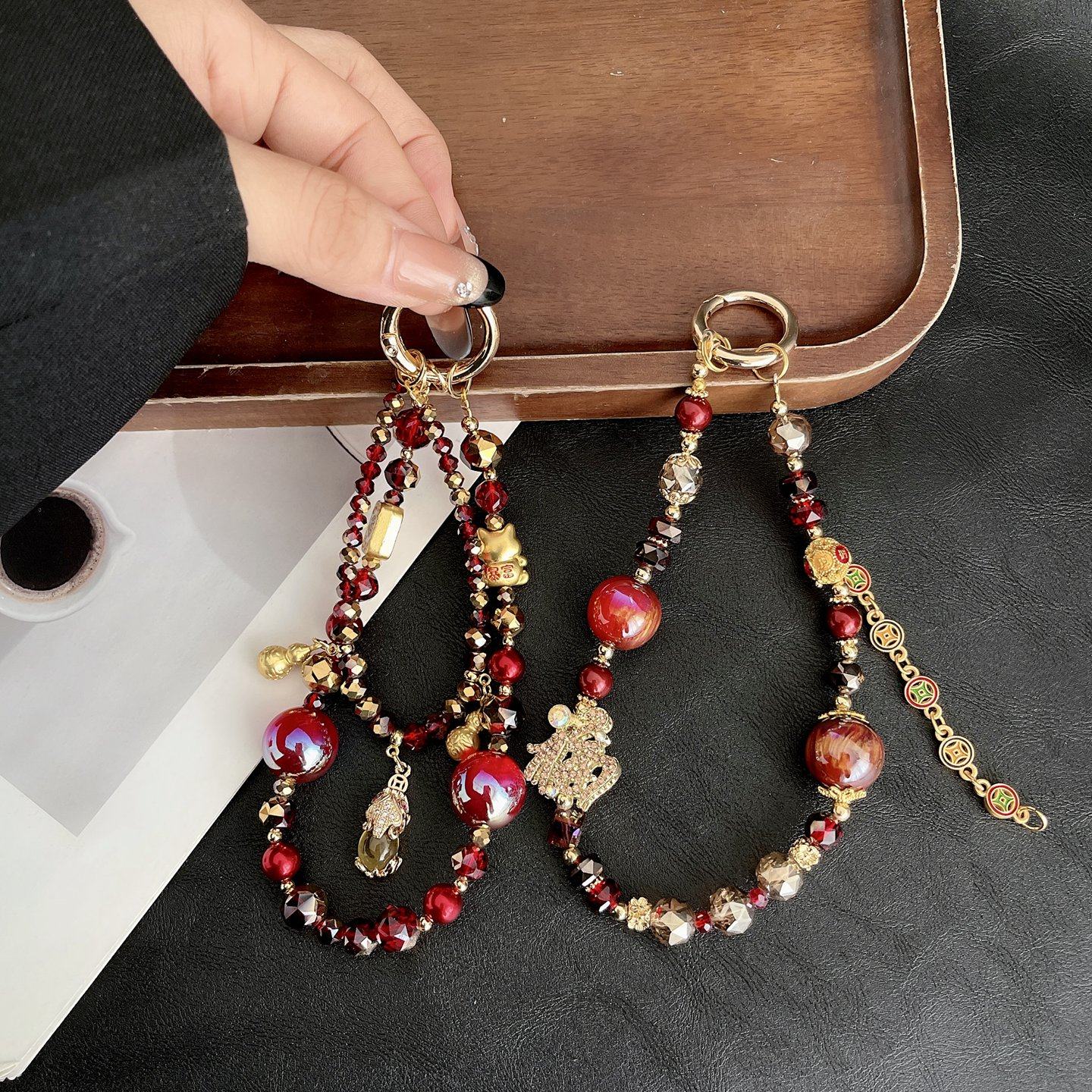 樱声招财暴富手机链合金手机挂绳新年款创意手腕链精致串珠手机挂链奢华高级感貔貅吊坠手链女包包相机壳挂件