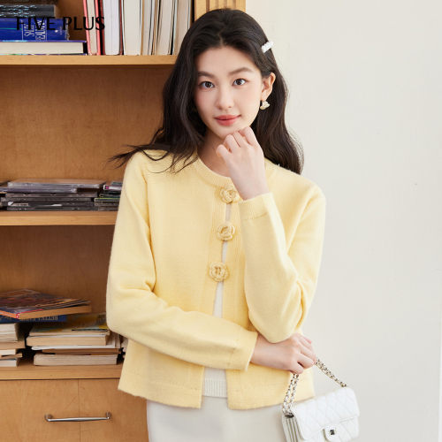 FIVE PLUS立体花朵盘扣圆领针织衫假两件减龄短百搭套头毛衣女