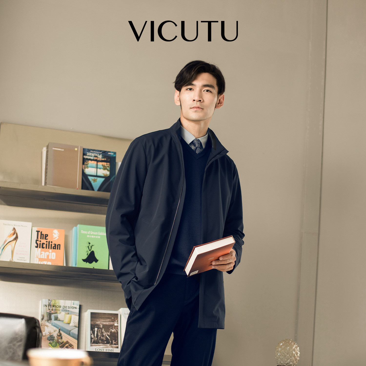 VICUTU/威可多男士风衣舒适亲肤时尚立领商务休闲外套