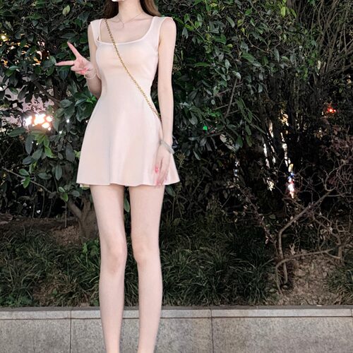 U领背心裙女修身收腰A字短裙女