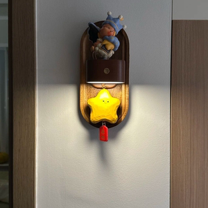 星星人夜灯USB充电智能实原木氛围灯人体感应灯入户门人来即亮磁