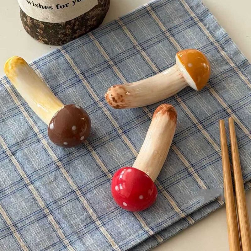 可爱ins风蘑菇造型筷子架陶瓷创意餐具收纳架桌面装饰摆件筷子托