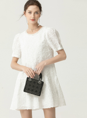 DONEED夏款温柔仙女风立体绣花肌理娃娃裙泡泡袖宽松连衣裙女