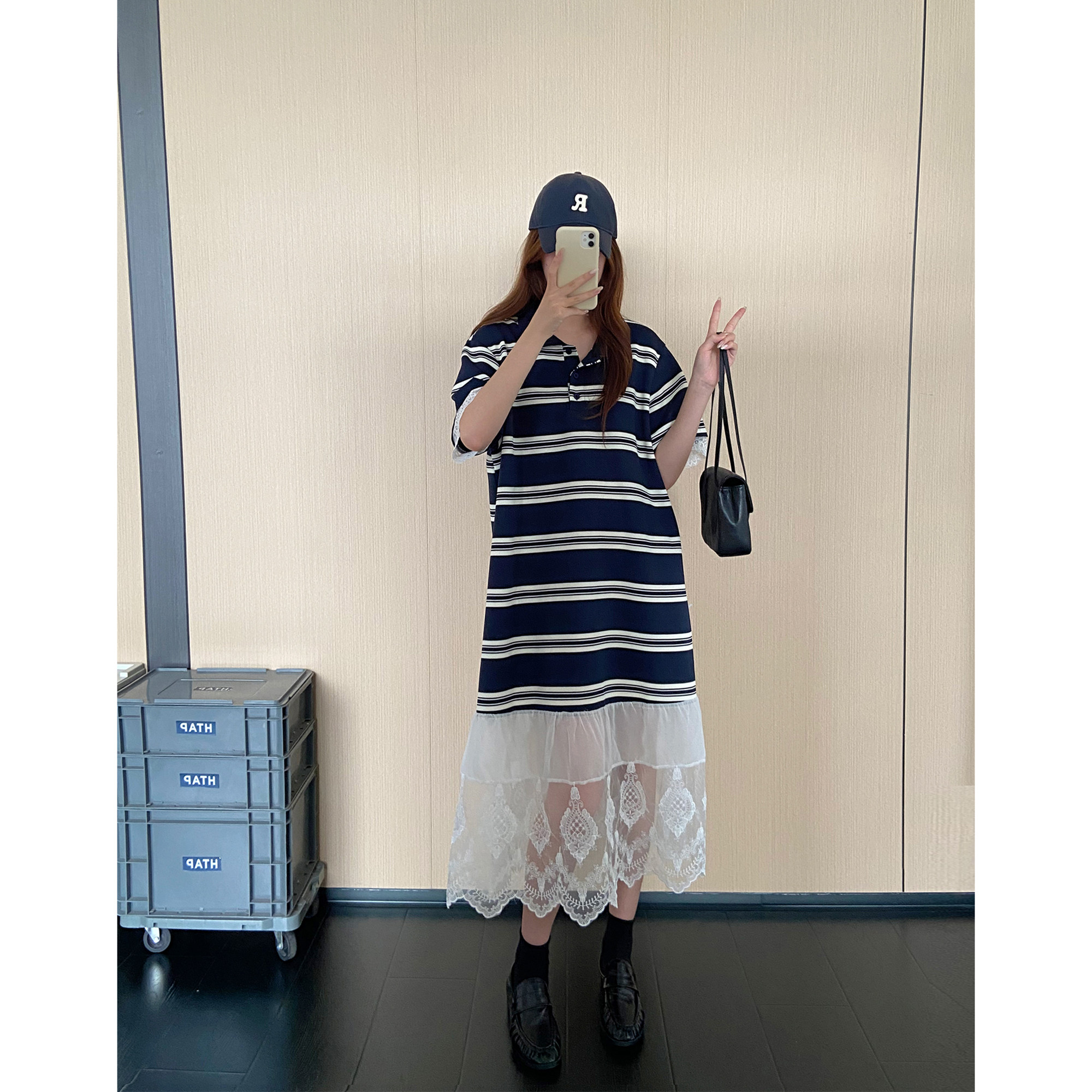蕾丝钩花翻领短袖连衣裙女2026夏季新款韩系拼接条纹宽松显瘦裙子