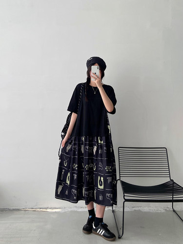 夏季设计感短袖T恤长裙女2026新款假两件胖mm大码显瘦过膝连衣裙