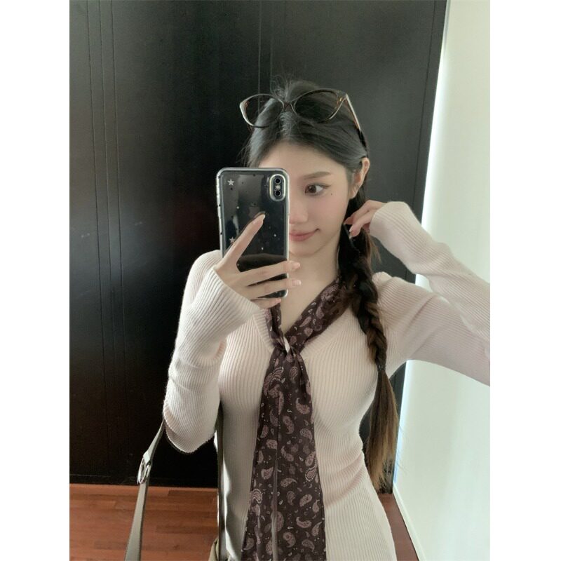 甜美风纯色小众设计感飘带V领长袖针织衫女装秋冬季别致打底上衣