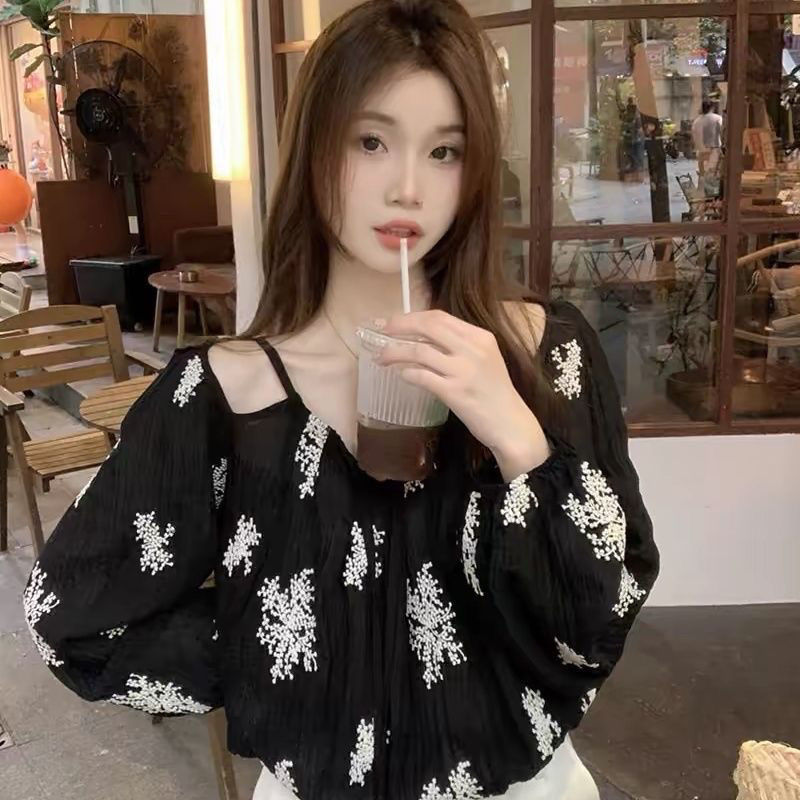 小众设计感宽松显瘦碎花上衣女夏季别致薄款黑色长袖防晒雪纺衬衫