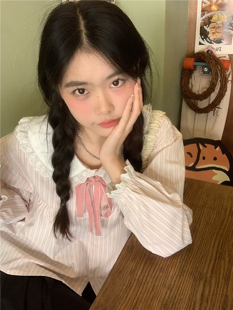 娃娃领长袖衬衫条纹少女
