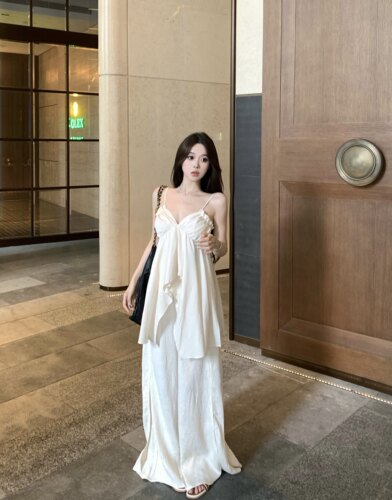 套装温柔风吊带背心上衣女