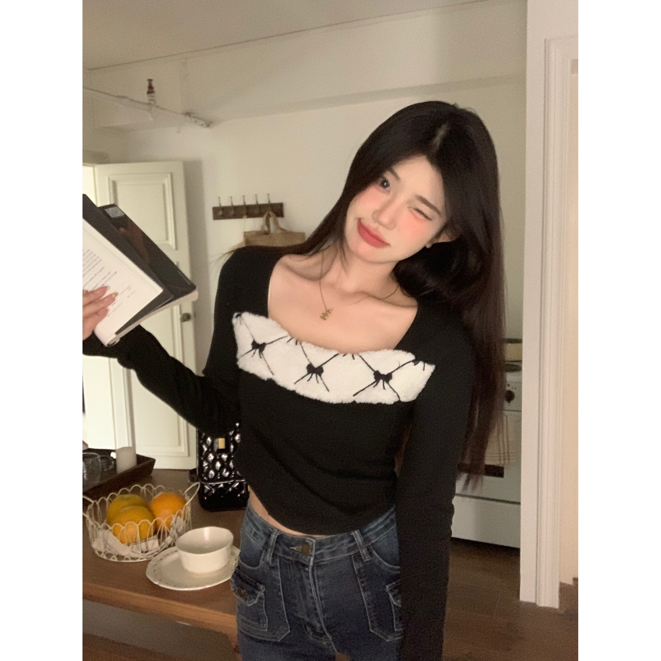 小众方领长袖T恤女秋冬装设计感拼色内搭打底衫复古修身短款上衣