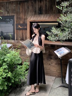 2024年夏季韩版波点上衣女无袖短款V领荷叶边吊带背心鱼尾裙套装