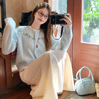 韩系蓝色钩花宽松针织开衫女