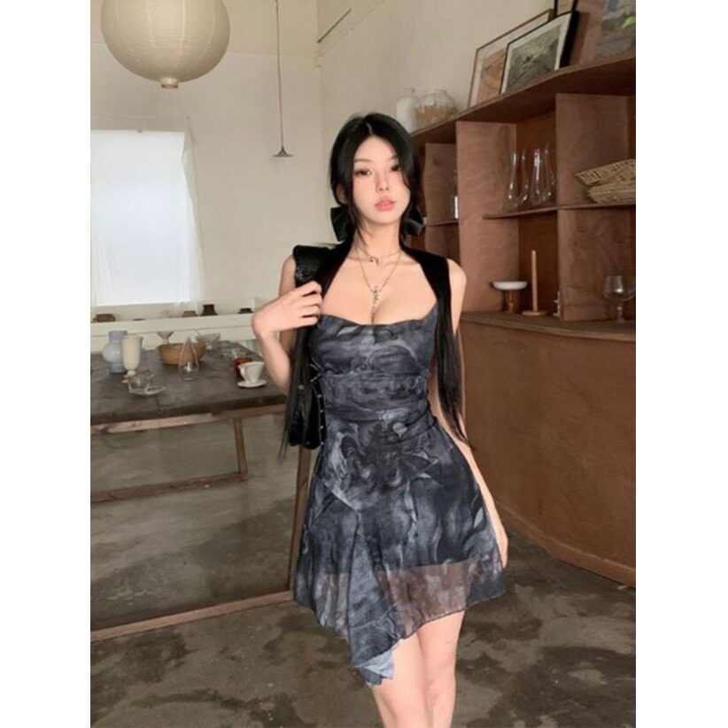 纯欲扎染露背不规则吊带连衣裙