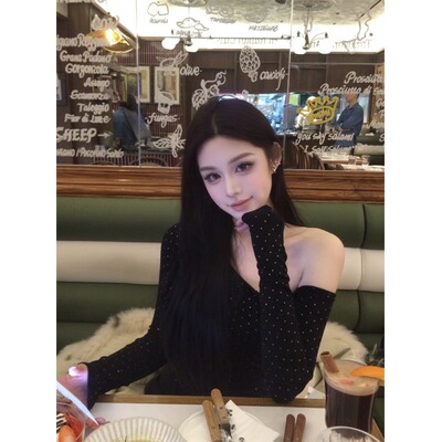 美式复古辣妹风烫钻斜领T恤