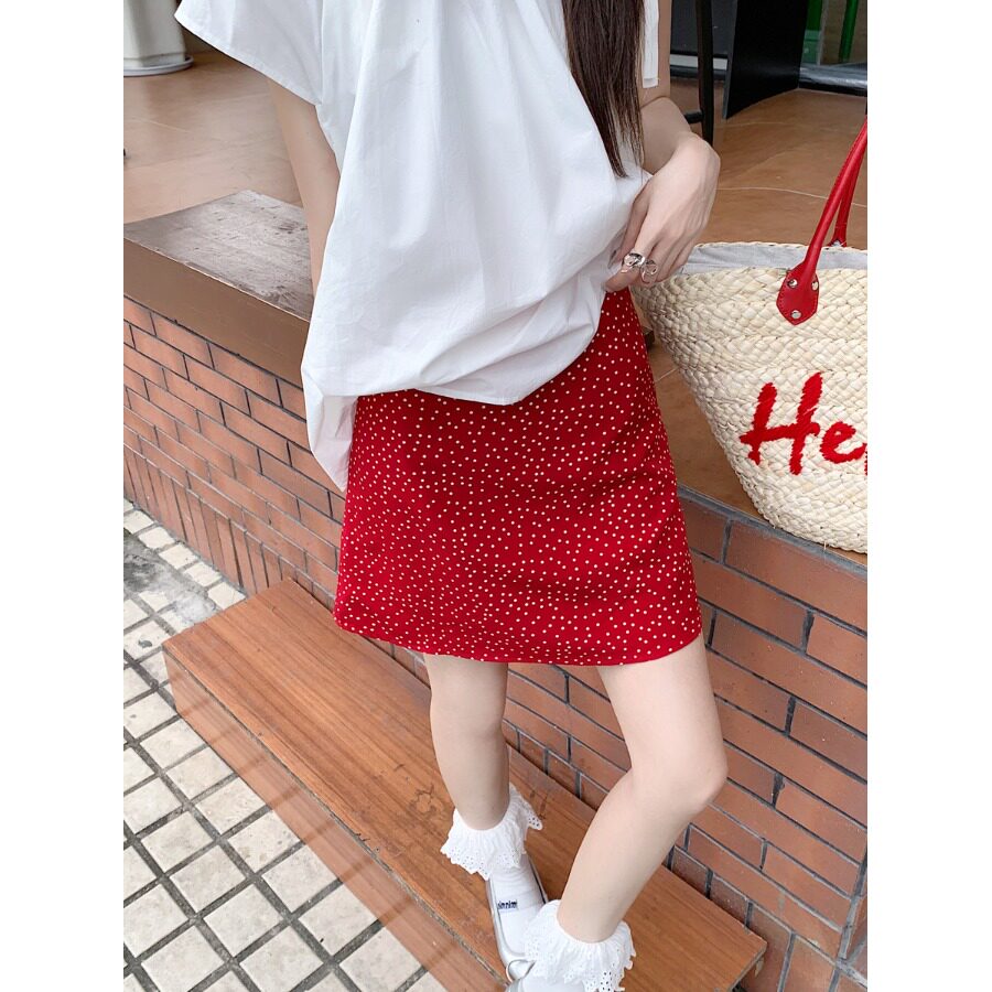 甜美少女波点半身裙女春夏2026新款小个子减龄A字裙高腰红色短裙