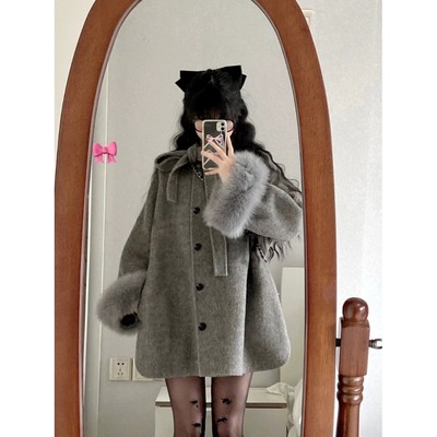 赫本风灰色毛呢外套女秋冬季新款中长款蝴蝶结呢子斗篷大衣小个子