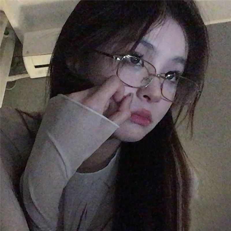 金丝小方形日系近视眼镜女高级感王鹤棣同款方框素颜防蓝光平光女