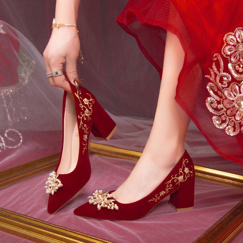 刺绣婚鞋女红色2025春季新款粗高跟中式秀禾服婚纱两穿伴娘新娘鞋,女鞋,婚鞋,淘宝优惠券,粉丝福利购,淘宝优惠卷