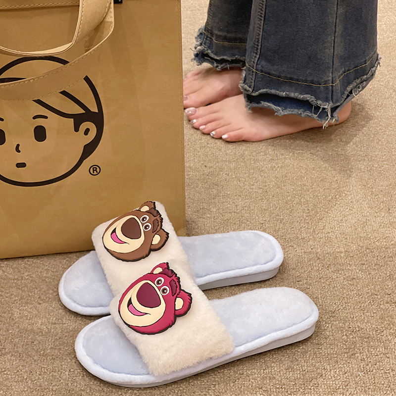 可爱迷人草莓熊毛绒绒拖鞋女秋冬季居家软乎乎舒适平底室内毛毛拖