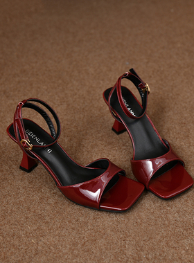 法式高跟气质百搭后空女鞋2025夏新款露趾一字扣带方头细跟凉鞋女