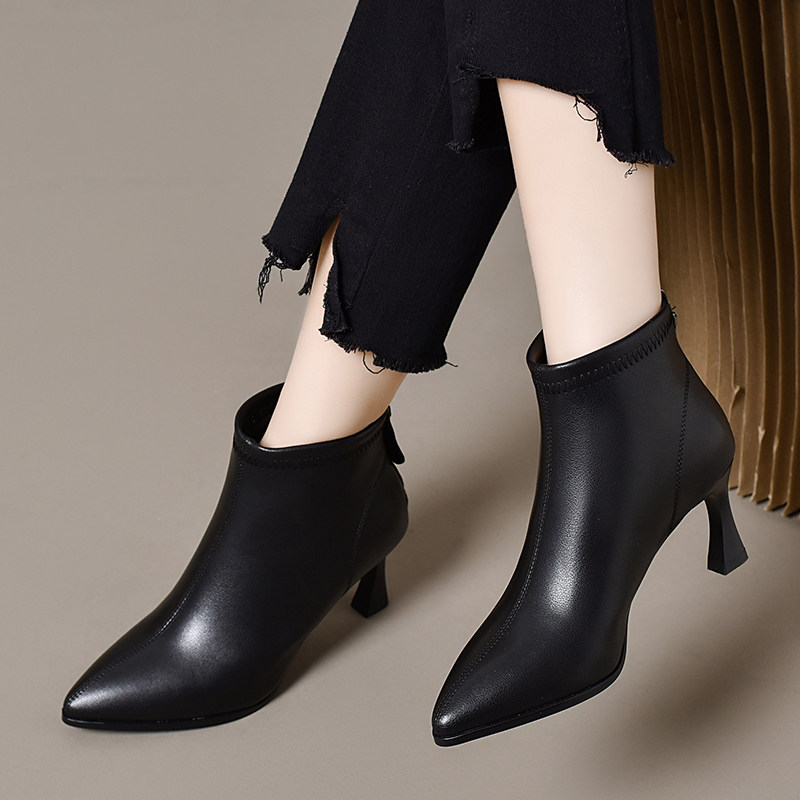 冬季法式高跟鞋女2025新款季尖头细跟短靴女及踝靴小跟瘦瘦1218u