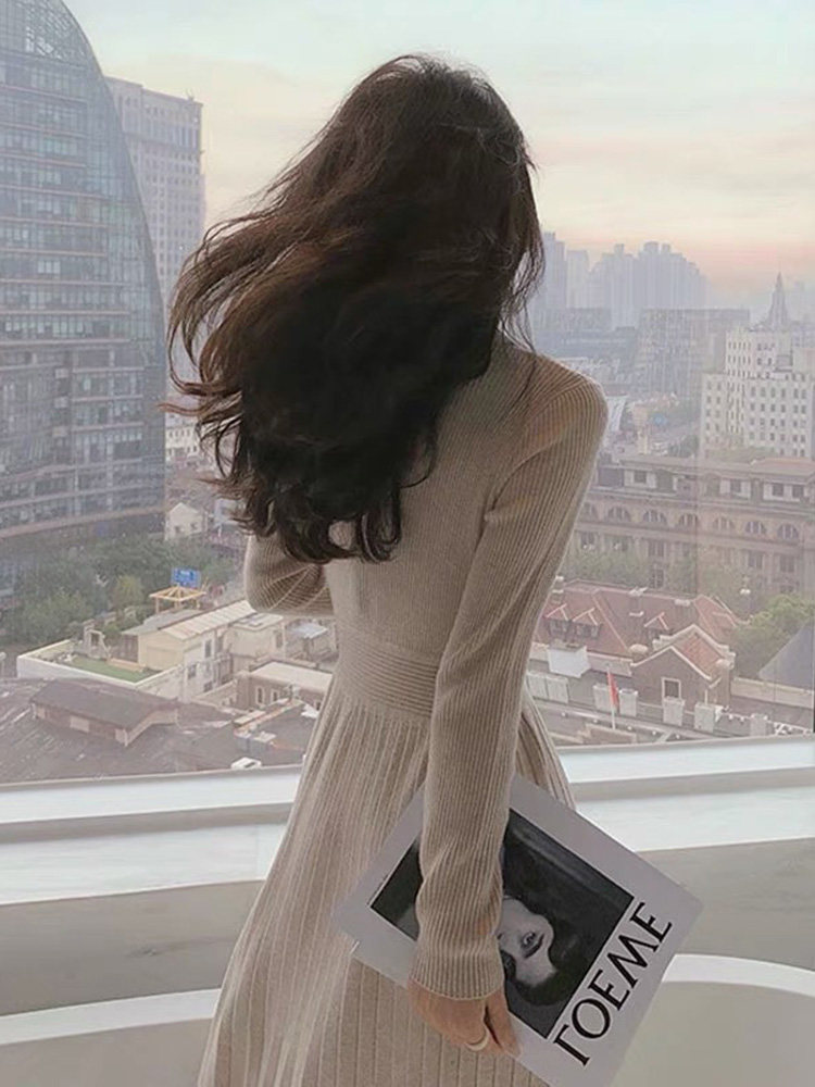 코트와 밑단이 있는 프렌치 무릎길이 스웨터 드레스 슬림핏 가을 겨울 여성을 위한 여성스러운 기질의 니트 드레스