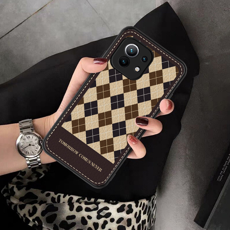 适用小米11皮纹硅胶全包防摔格纹