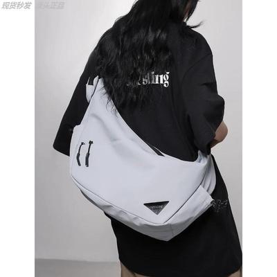 斜挎包男款休闲大容量通勤单肩包