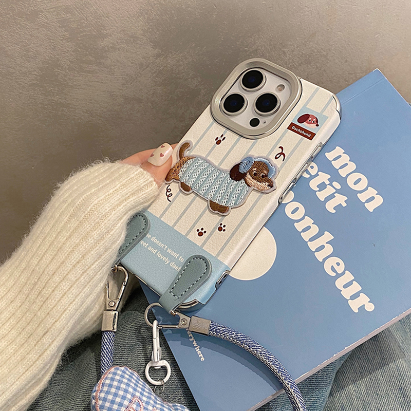可爱刺绣腊肠狗带挂绳适用iphone17pro手机壳苹果15保护套14超好看外壳13新款16promax高级感女款max超火防摔