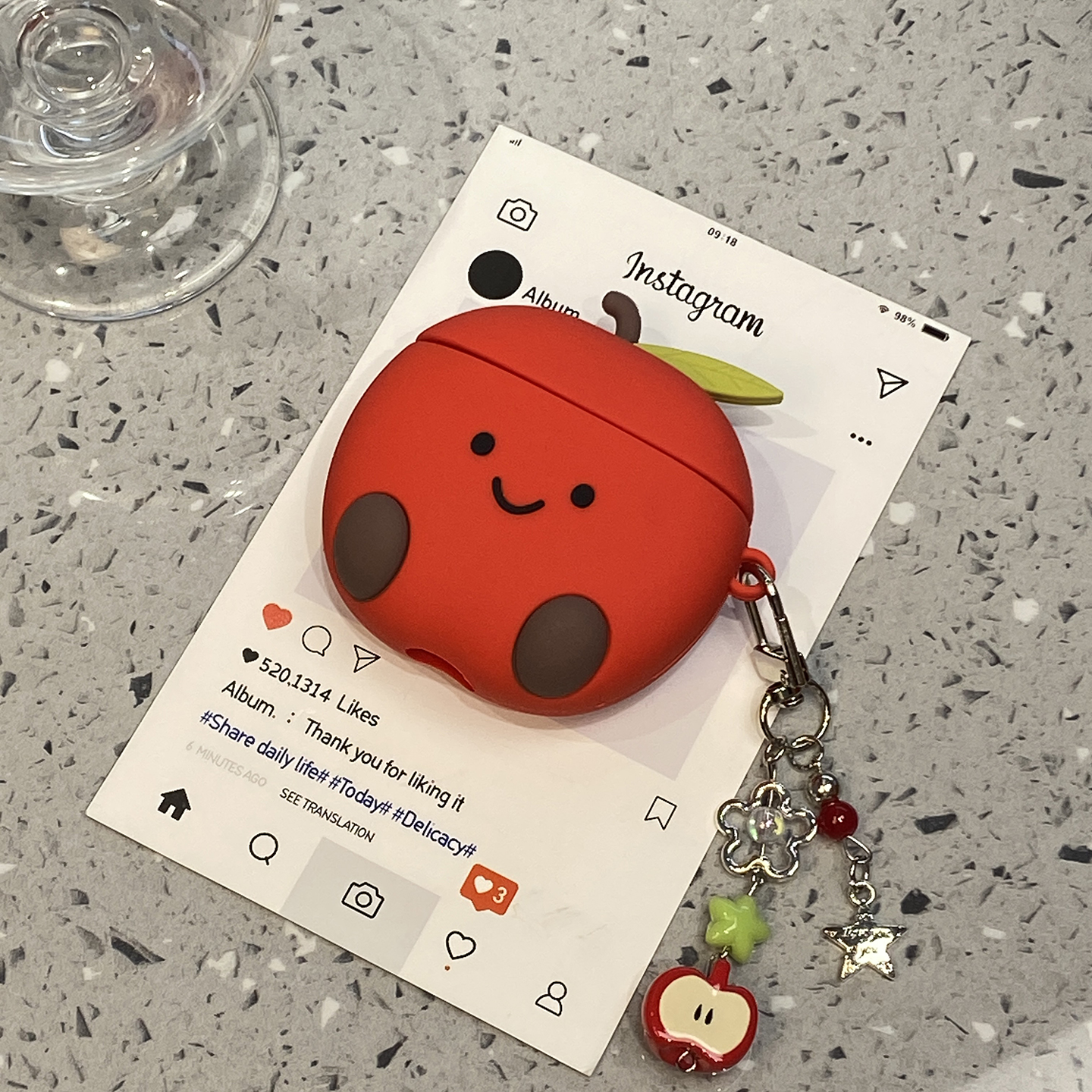 可爱创意红苹果表情适用airpods4保护套airpod3苹果pro耳机套二代无线蓝牙第三代aipods2代挂件airpodpro四代