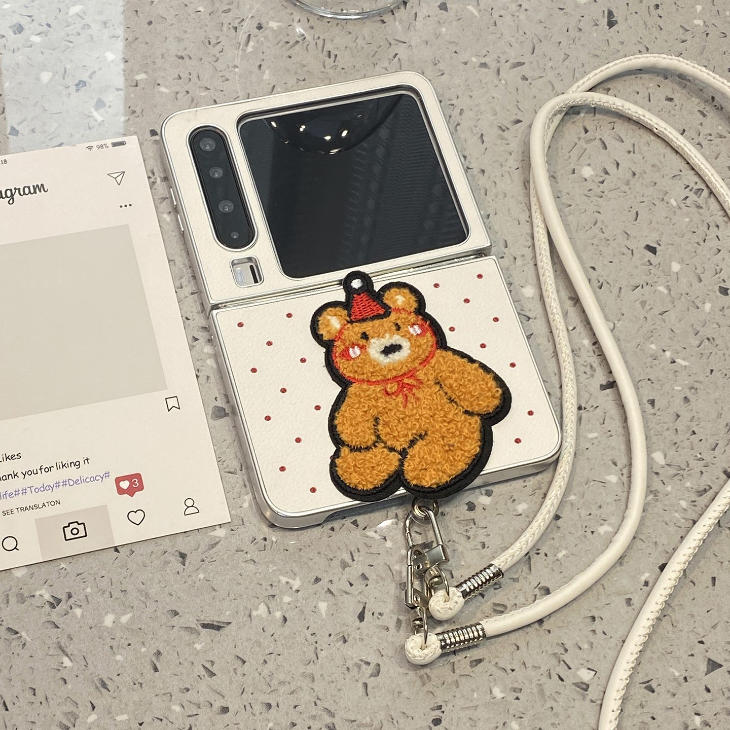 【每日新品】秋冬刺绣可爱小熊适用华为purax手机壳Pocket2小米mixflip2女pura/x折叠屏s三星zflip7典藏版6/5