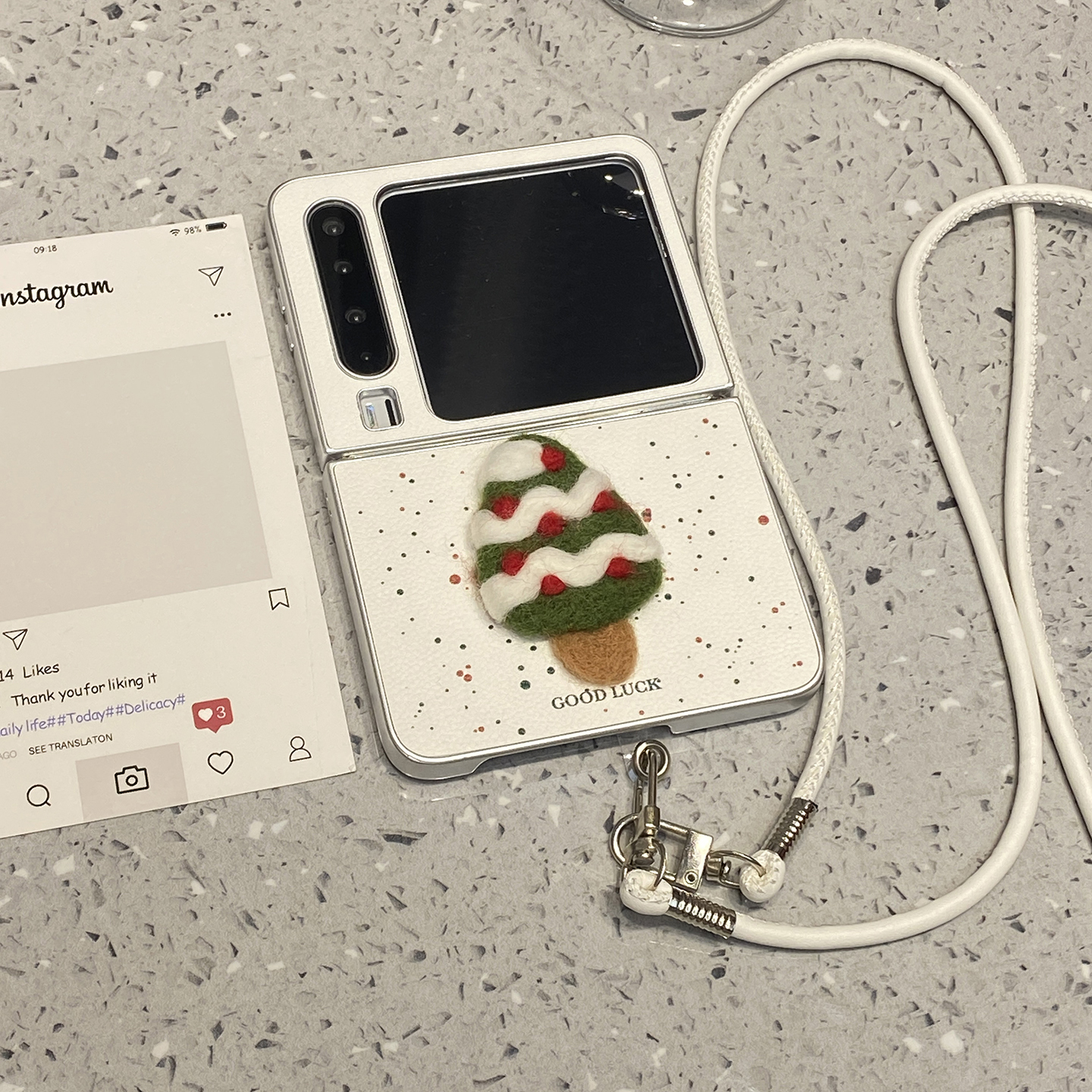 【每日新品】秋冬皮纹毛绒圣诞树适用华为purax手机壳Pocket2小米mixflip2/pura折叠屏x三星zflip7典藏版6/5