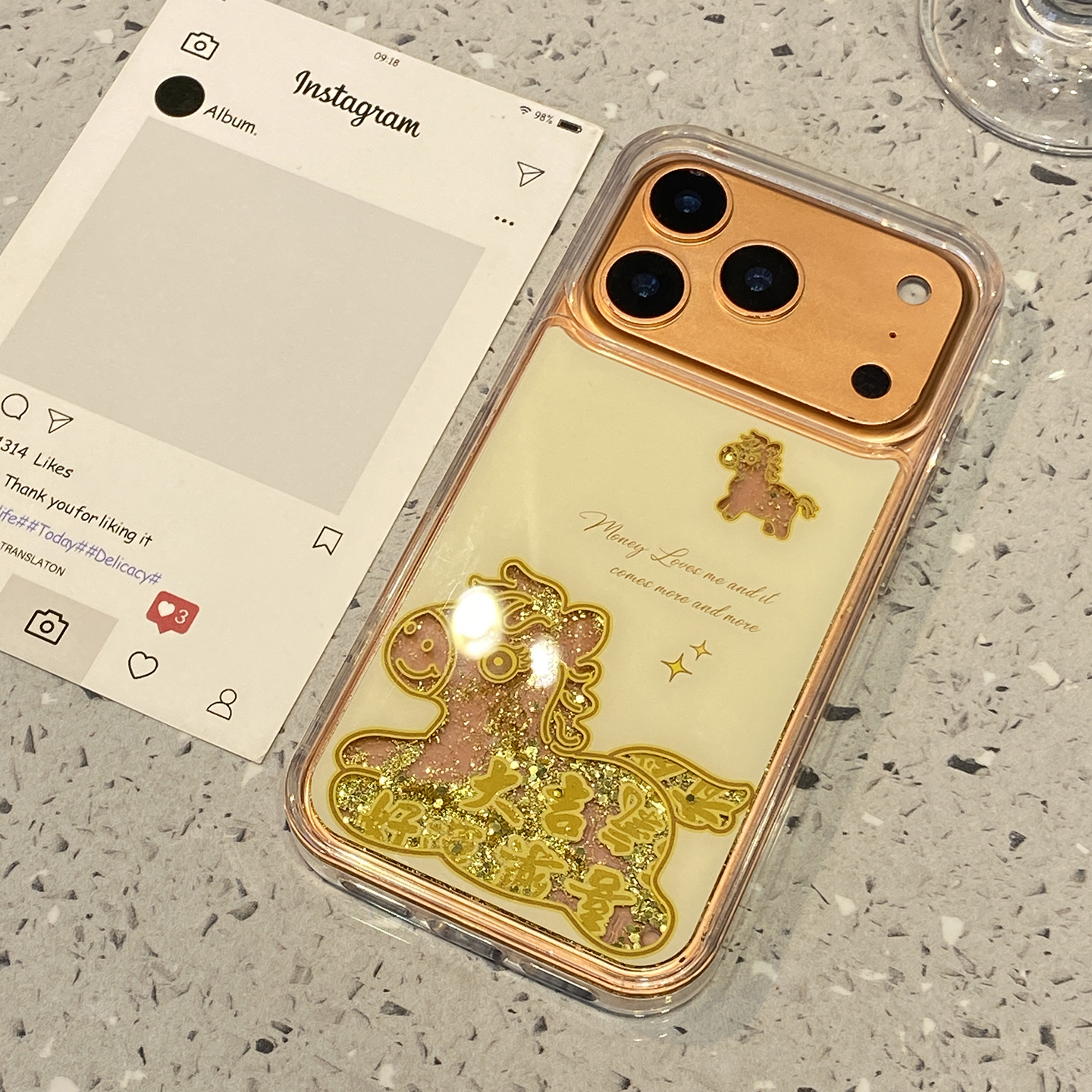 新中式小马闪粉流沙文字适用于苹果17promax手机壳iphone16保护套14防摔13新款15pro创意max小众高级感手机套