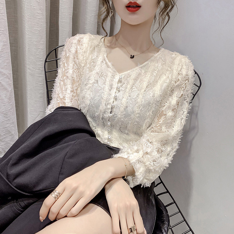 珍珠扣流苏蕾丝打底衫女内搭欧货2020秋装新款小衫网纱v领上衣潮