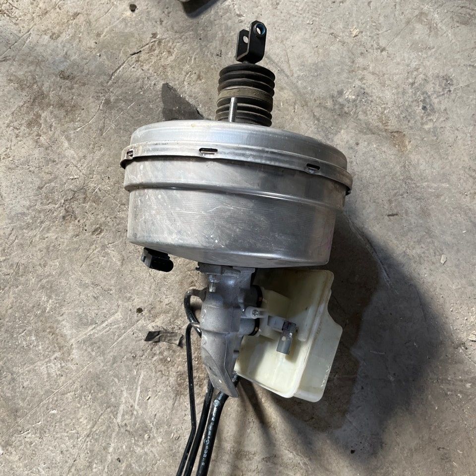 奔驰166刹车大力古MLGL350ML450ML500ML280ML320ML55刹车总泵