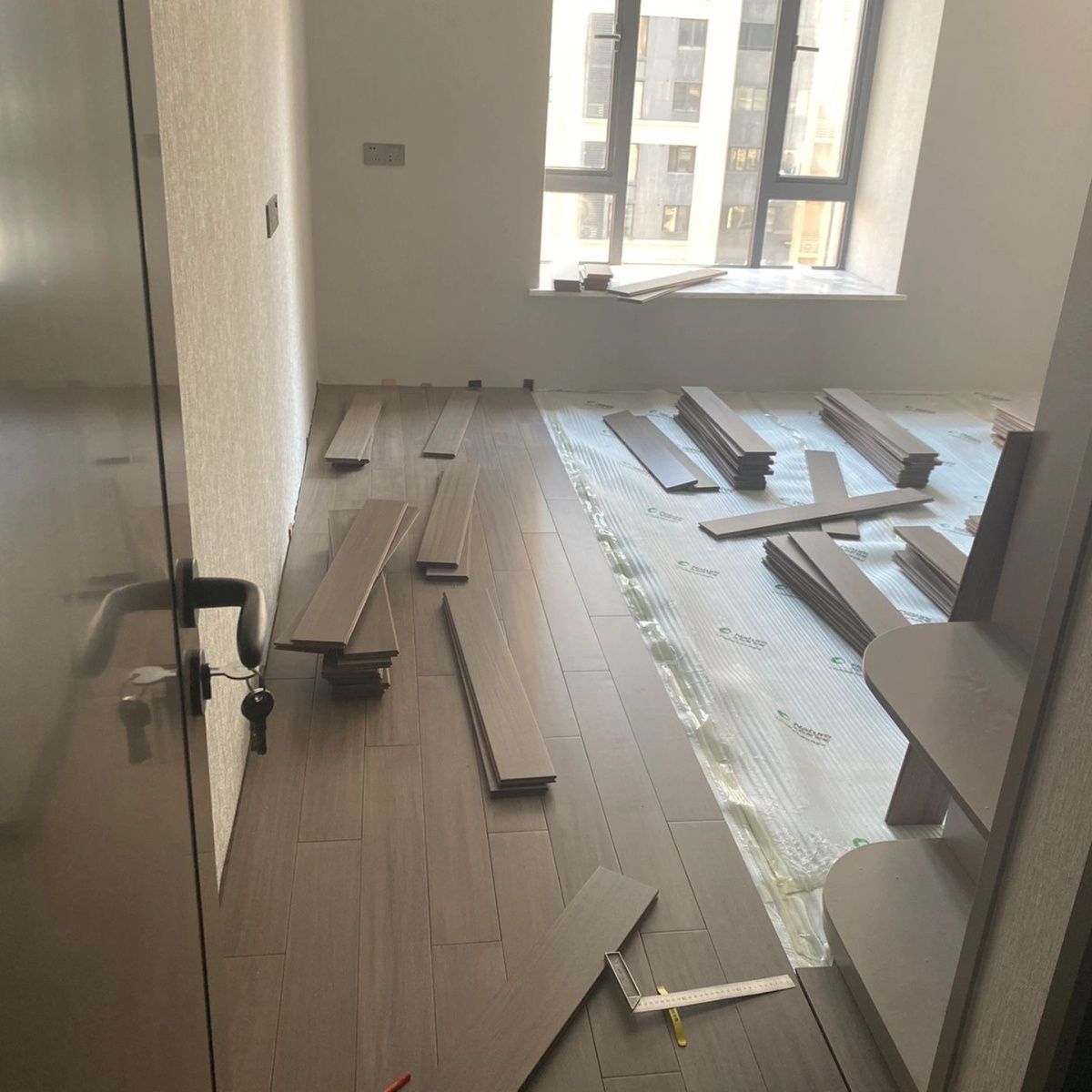 锁扣厂家直销环保A纯实木地板耐磨圆盘家用卧室级原木室内本色豆