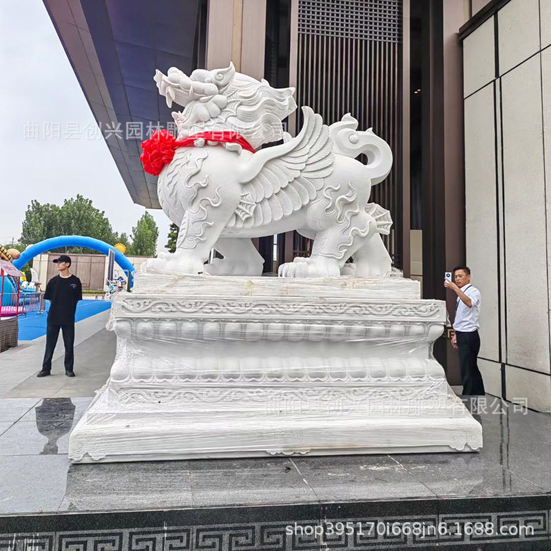 汉白玉青石貔貅一对门口摆件