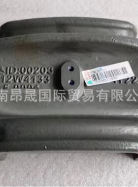 重汽HOWOT7H汕德卡C7HC9HTX7G7SMAX后簧压板712W41335-0001