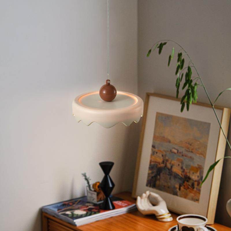 奶油风三头餐厅吊灯全光谱卧室儿童房床头吊灯现代简约树脂小吊灯