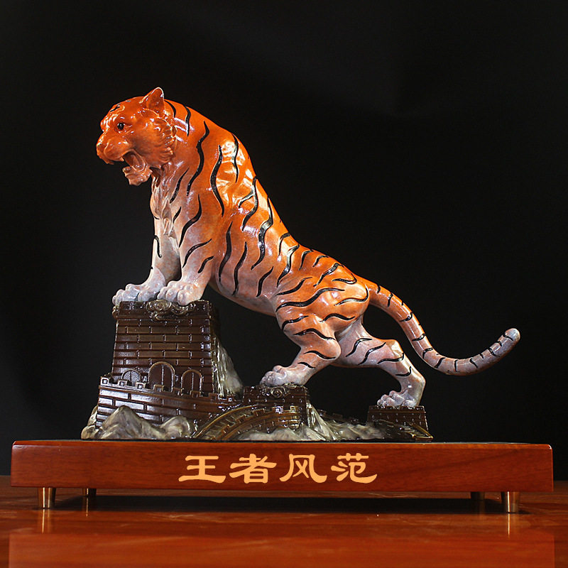 虎啸山河纯铜老虎摆件吉祥物