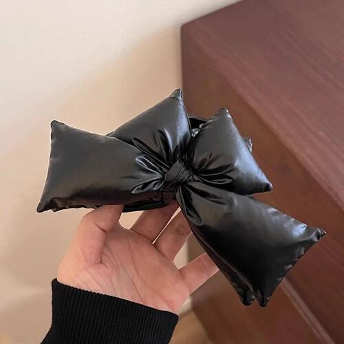 1PC Claw Clip PU Leather Bow Hair Clip Black 3D Design Hair